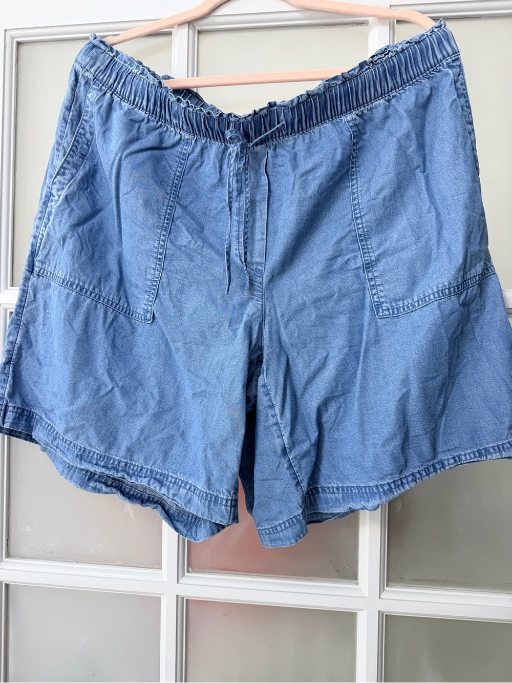 J. Jill Light Blue Chambray Elastic Waist Shorts